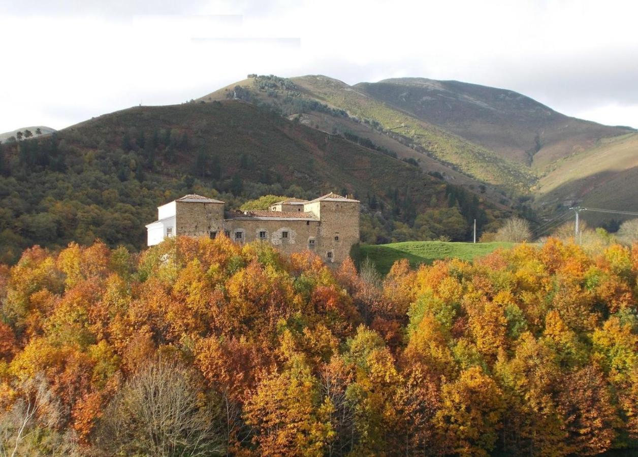 Ferienwohnung Casa Gayon Pola de Allande Exterior foto