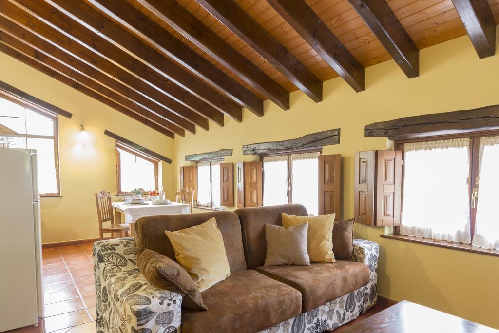 Ferienwohnung Casa Gayon Pola de Allande Exterior foto